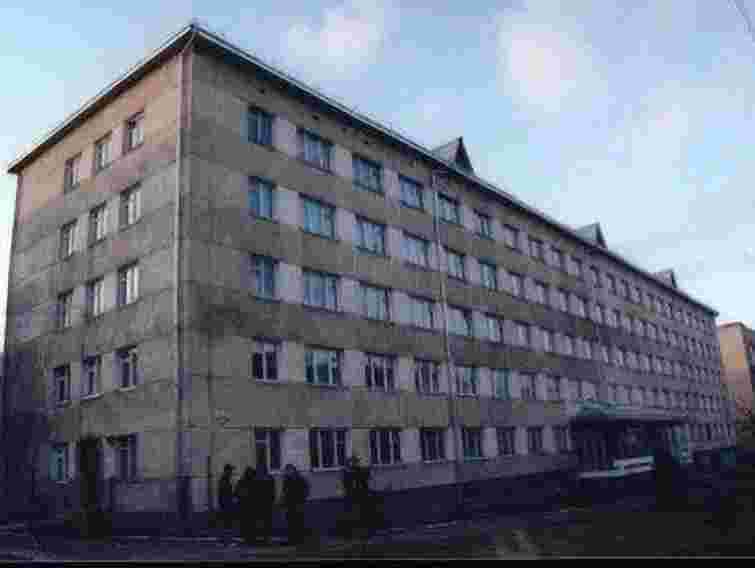 Львів’янка з важкохворими дітьми живе у кімнаті без ванни