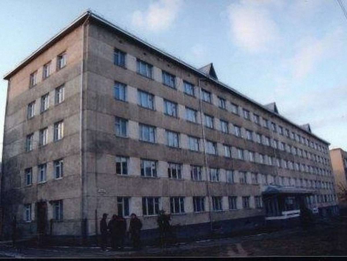 Львів’янка з важкохворими дітьми живе у кімнаті без ванни