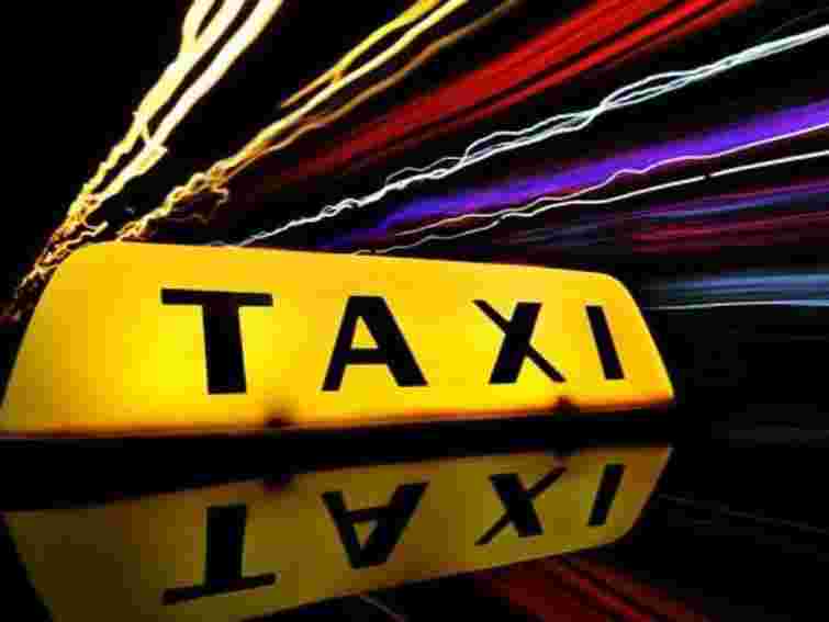 До Євро-2012 львівські студенти навчають англійської таксистів