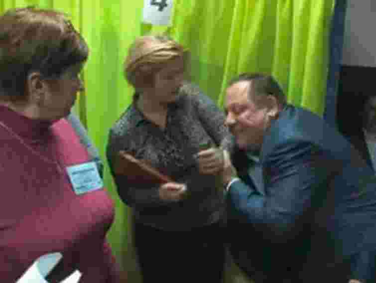 Геращенко поскаржилася на регіонала в Генпрокуратуру