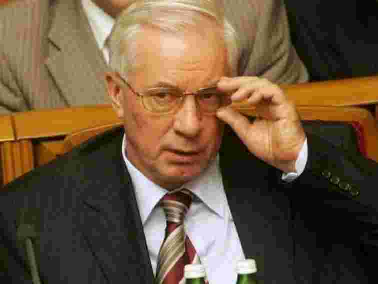 Азаров підприємцям: Ваша справа – платити нормальні зарплати