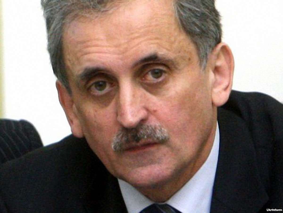 Із зарплати БЮТівця вирахують гроші за зламаний у Раді мікрофон
