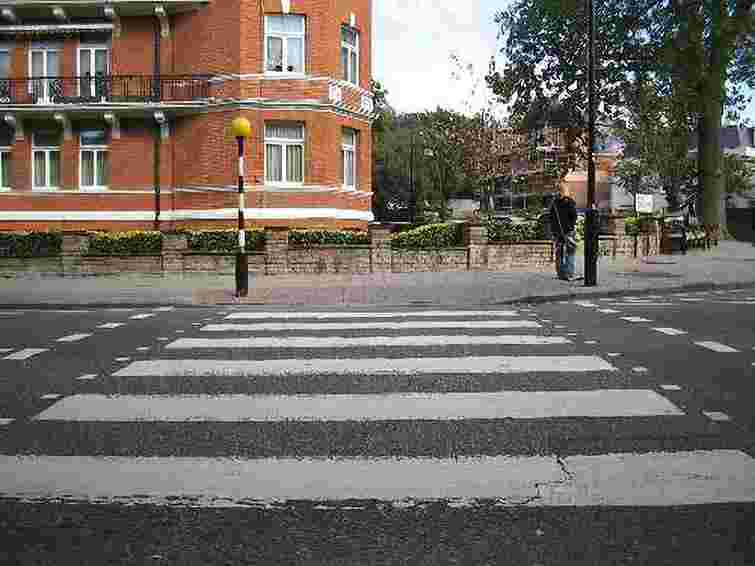 20% доріг у Львові після зими потребують оновлення розмітки