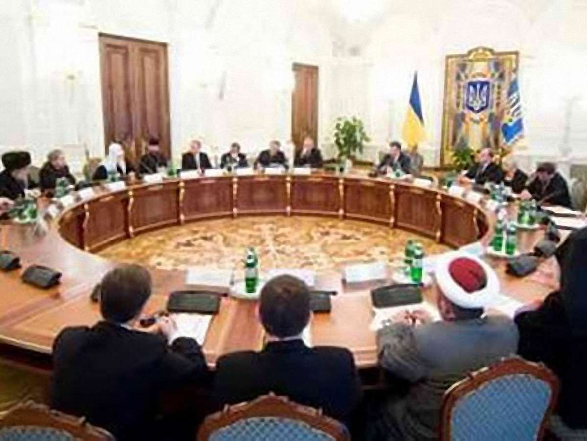 Сьогодні Янукович зустрінеться з керівниками церков