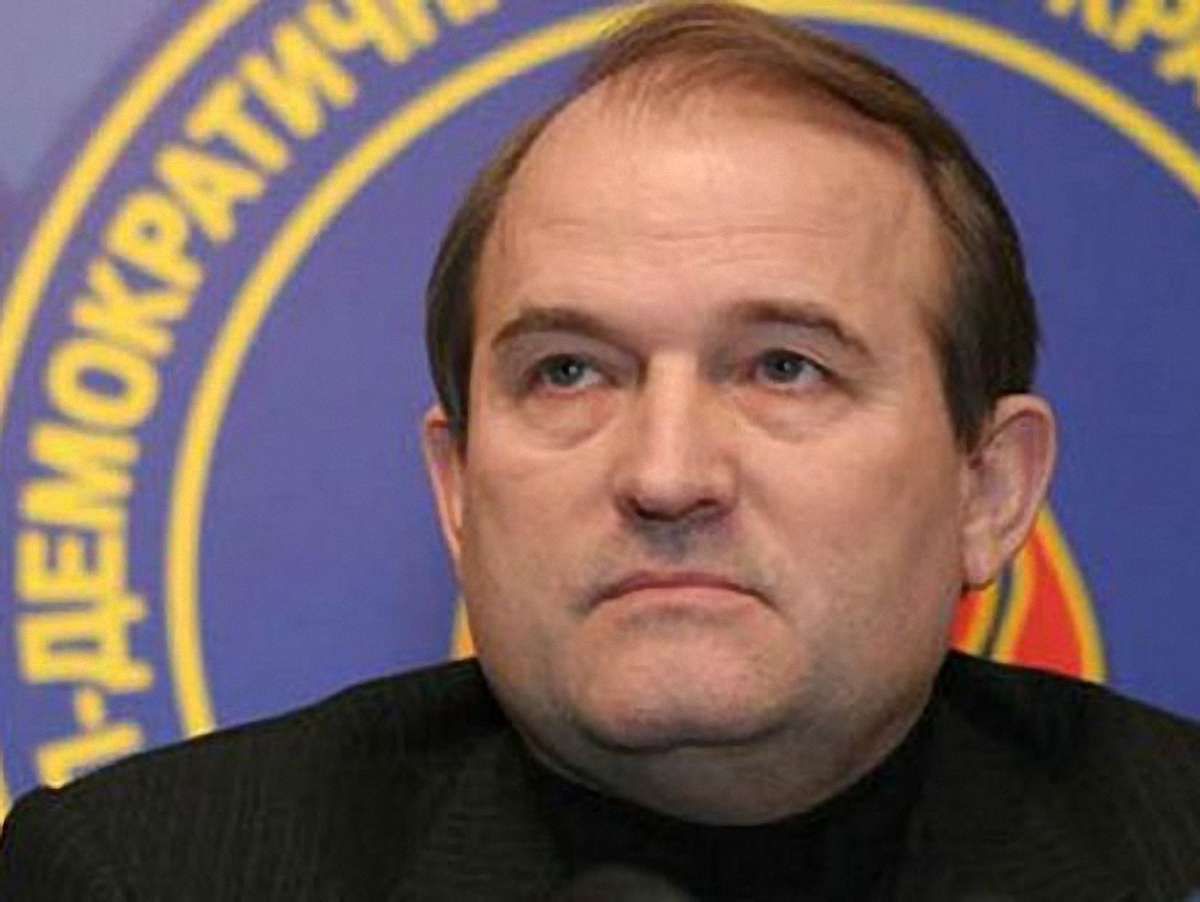 Медведчук повертається в політику