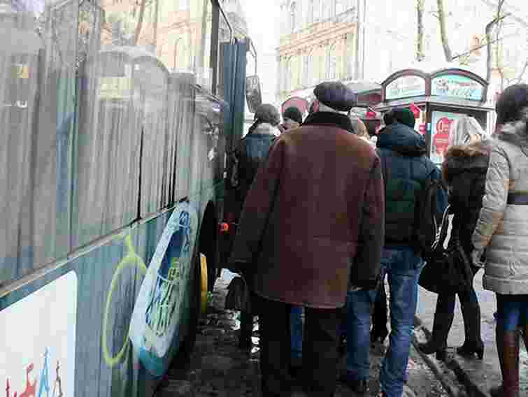 У Львові перевізнику пригрозили розірванням договору