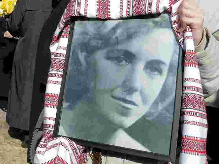 На похорон Атени Пашко зі Львова приїхало 40 осіб