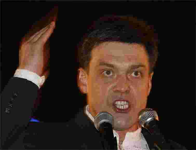 Тягнибок розповів, що часто ночує в автомобілі однопартійця