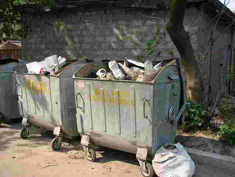 У центрі Львова 181 підприємство не хоче угод на вивіз сміття