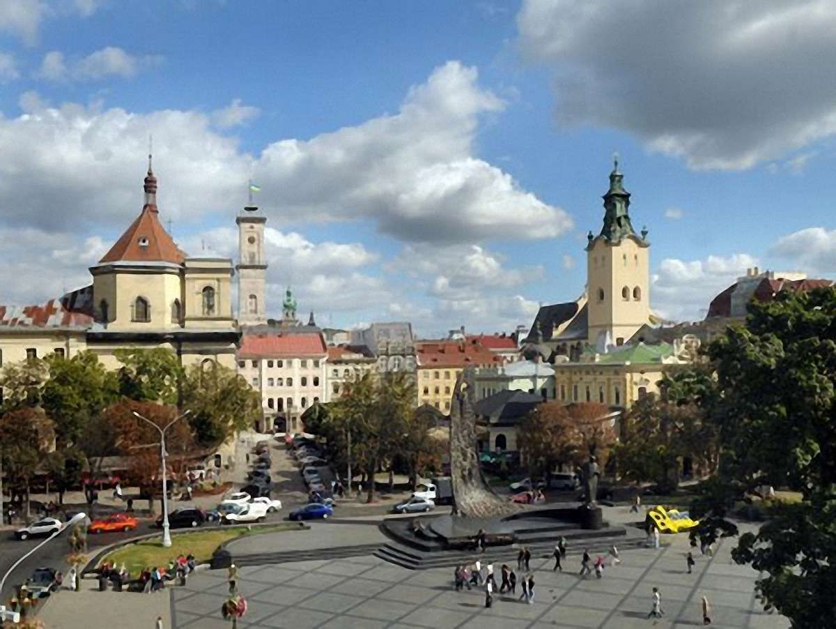 Німецькі журналісти рекомендують відвідати Львів під час Євро