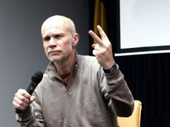 Яцек Гуґо-Бадер: Для журналіста не може бути кращого матеріалу, ніж занепад держави