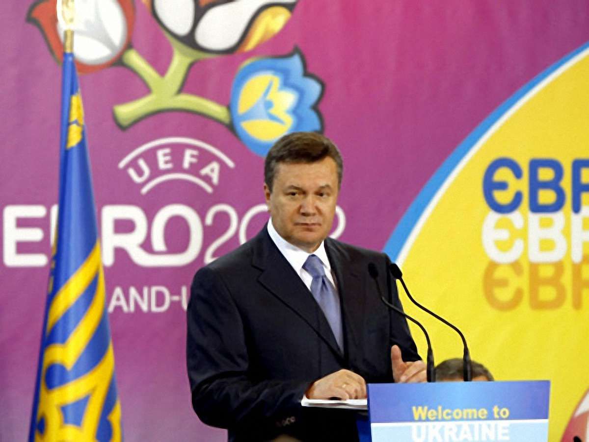 Янукович: Євро-2012  дозволить людям відкрити для себе Україну і Польщу