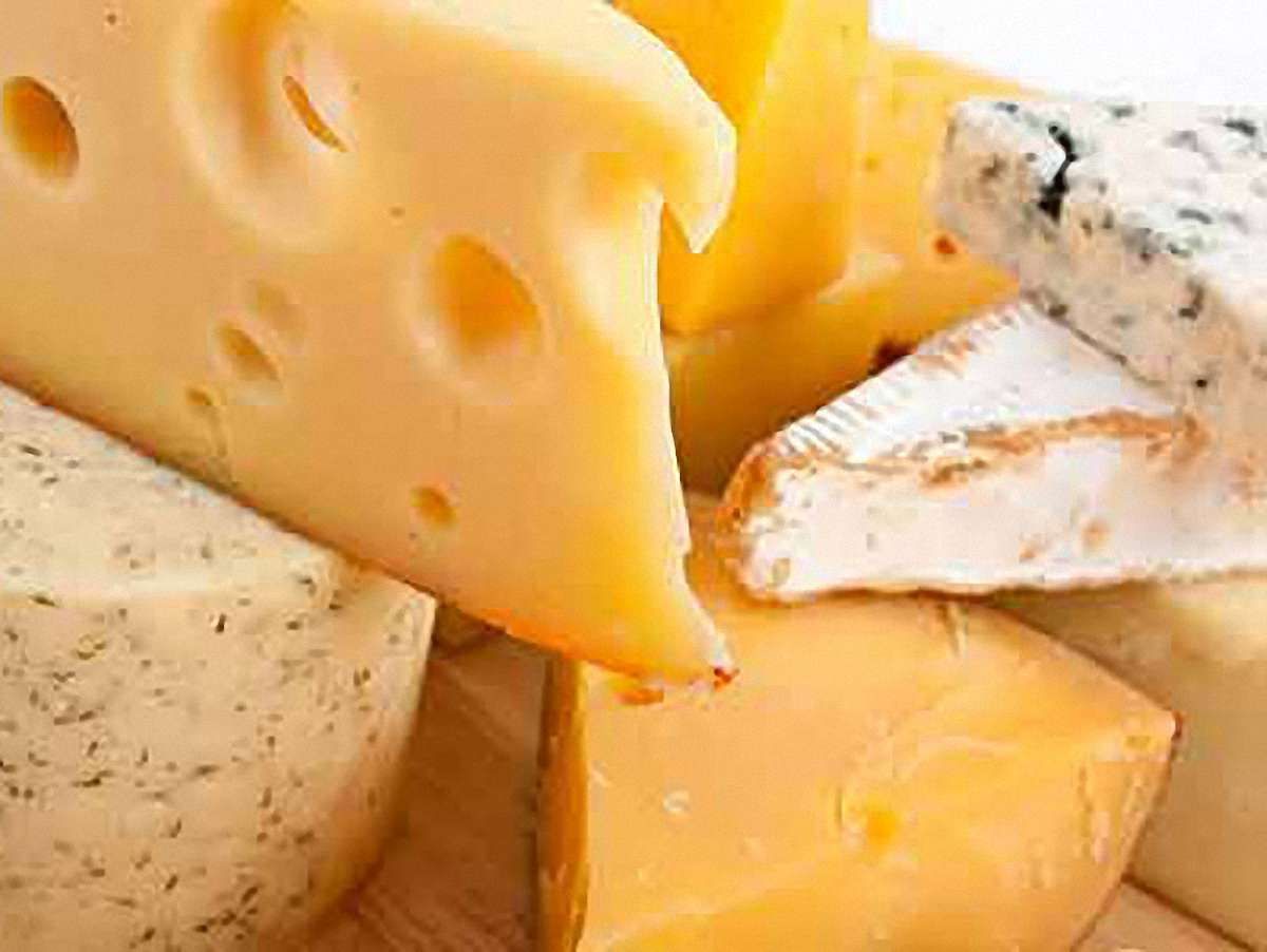 "Сирна війна" здешевить українські молокопродукти, – експерт