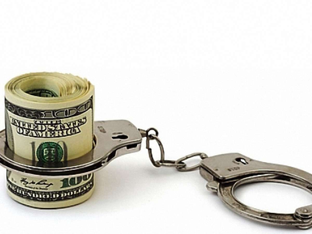 Депутат однієї з сільрад поблизу Львова вимагав $55 тис.