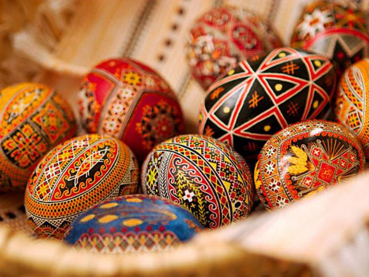 У Львові літніх людей навчатимуть писанкарства