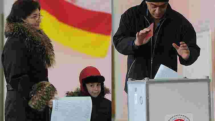 На виборах президента Південної Осетії переміг екс-голова КДБ