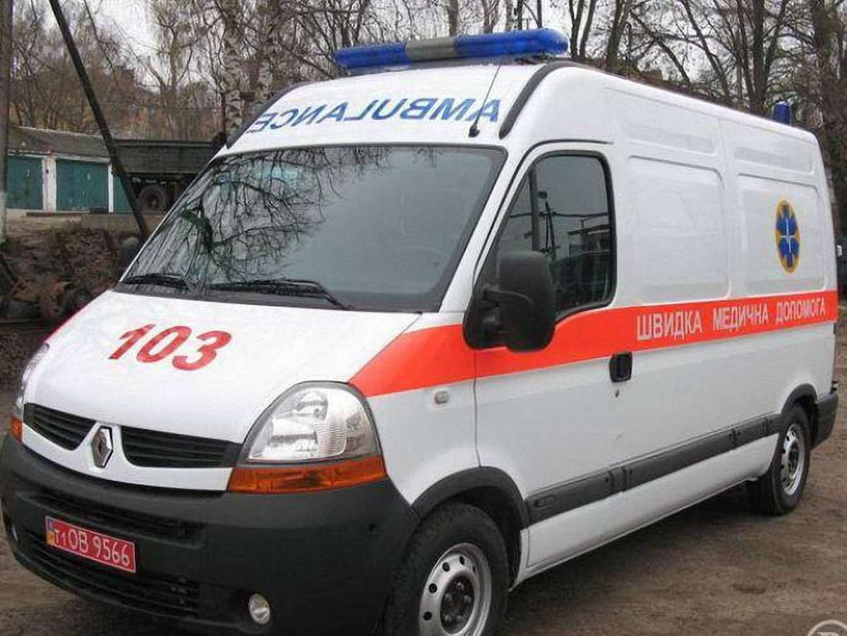 У Львові легковик в’їхав у «Неоплан»: травмовано троє людей