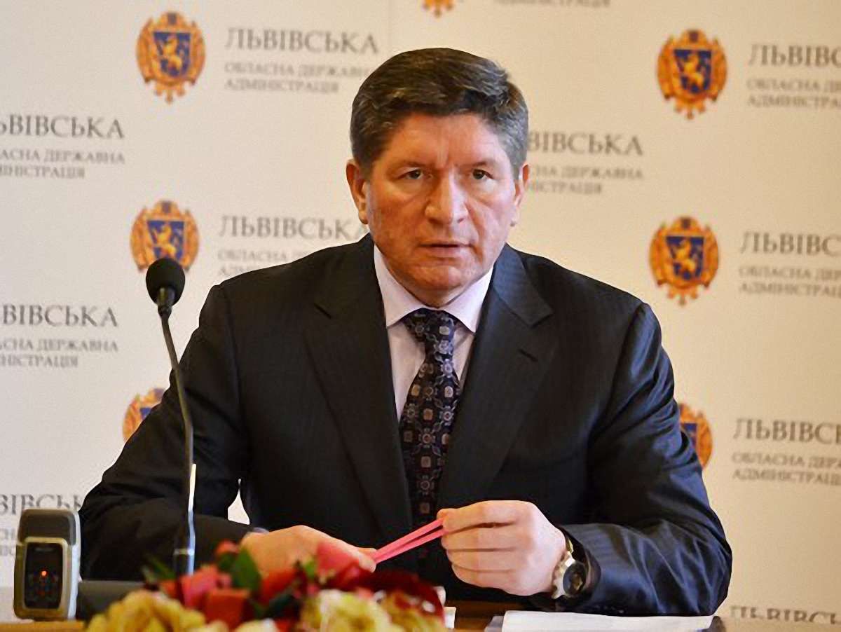 Янукович у Львові говоритиме з митцями. Молодь не запросить