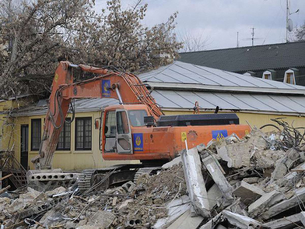 Фасади знесених на Андріївському узвозі будівель відтворять