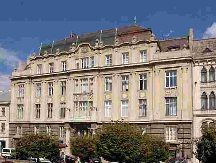 Прокуратура встановлює причину обвалу стіни будинку у Львові