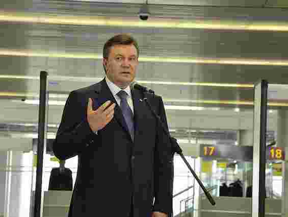 Янукович: Ямкові ремонти – це страхіття