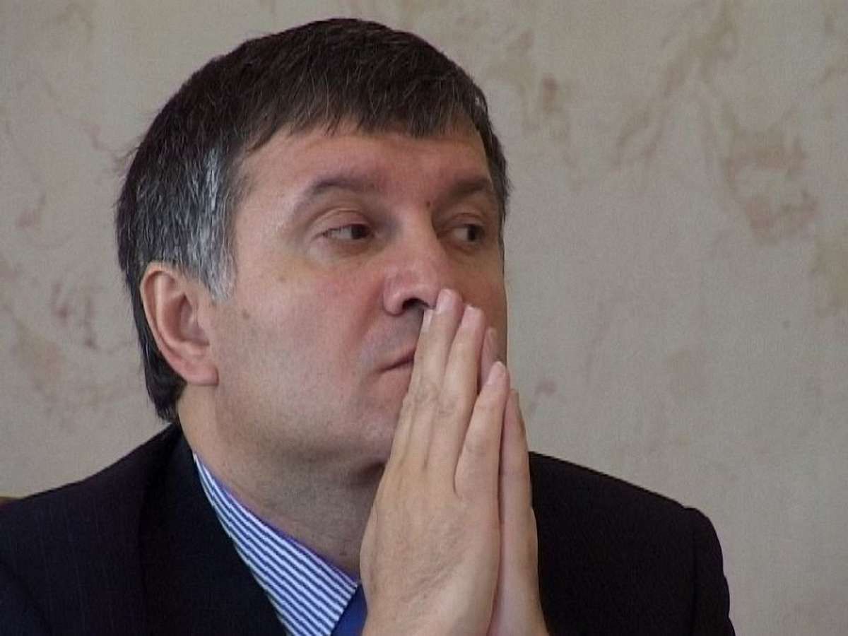 ГПУ: Аваков просить у Литви постійного місця проживання