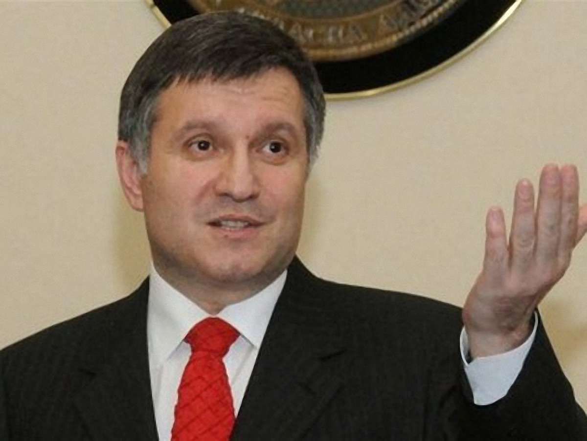 Аваков в Італії подасть до суду на ГПУ