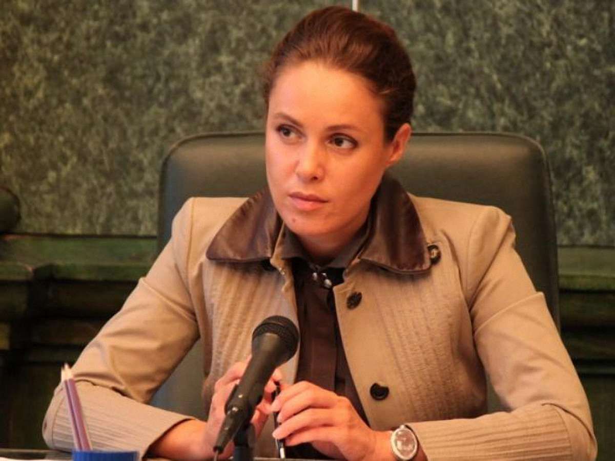 Україну монополізувала купка застарілих функціонерів, - політик