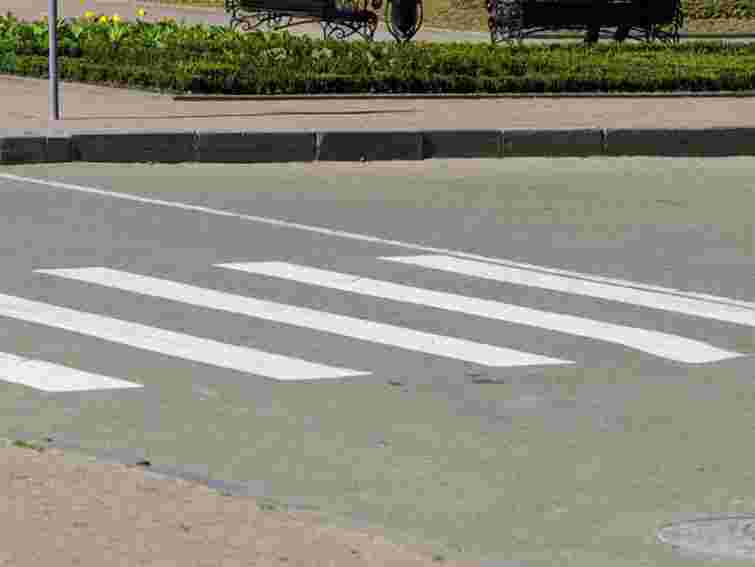 На Львівщині водій іномарки збив юнака на пішохідному переході