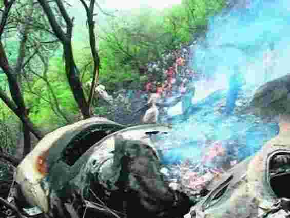 У Пакистані розбився літак зі 127 пасажирами на борту