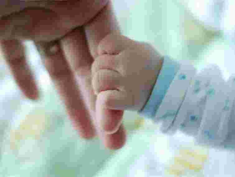 У Львові збирають кошти на допомогу обпеченій дитині