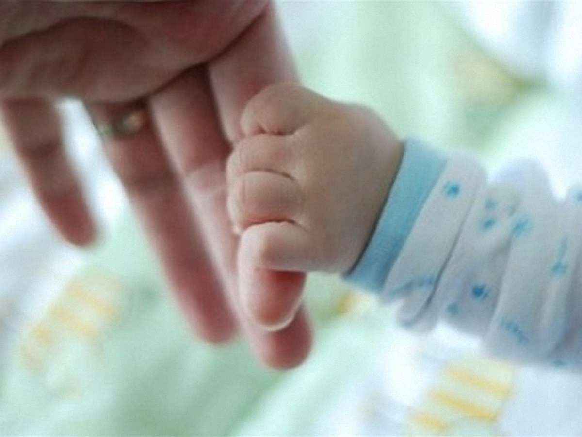 У Львові збирають кошти на допомогу обпеченій дитині