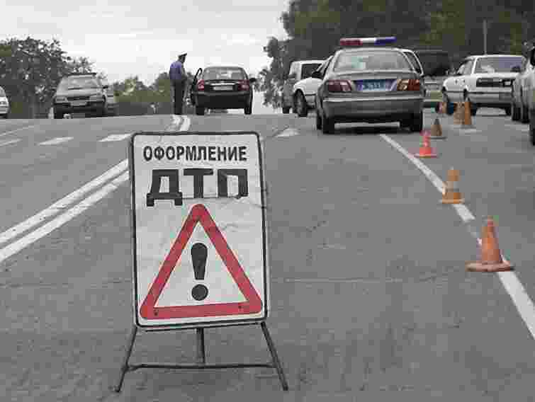 У Львові в ДТП травмовано вагітну жінку