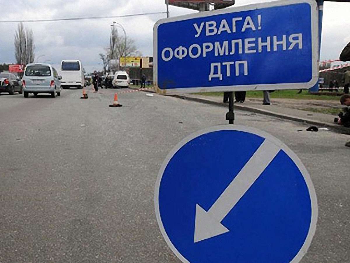 У Львові водій автобуса збив пішохода