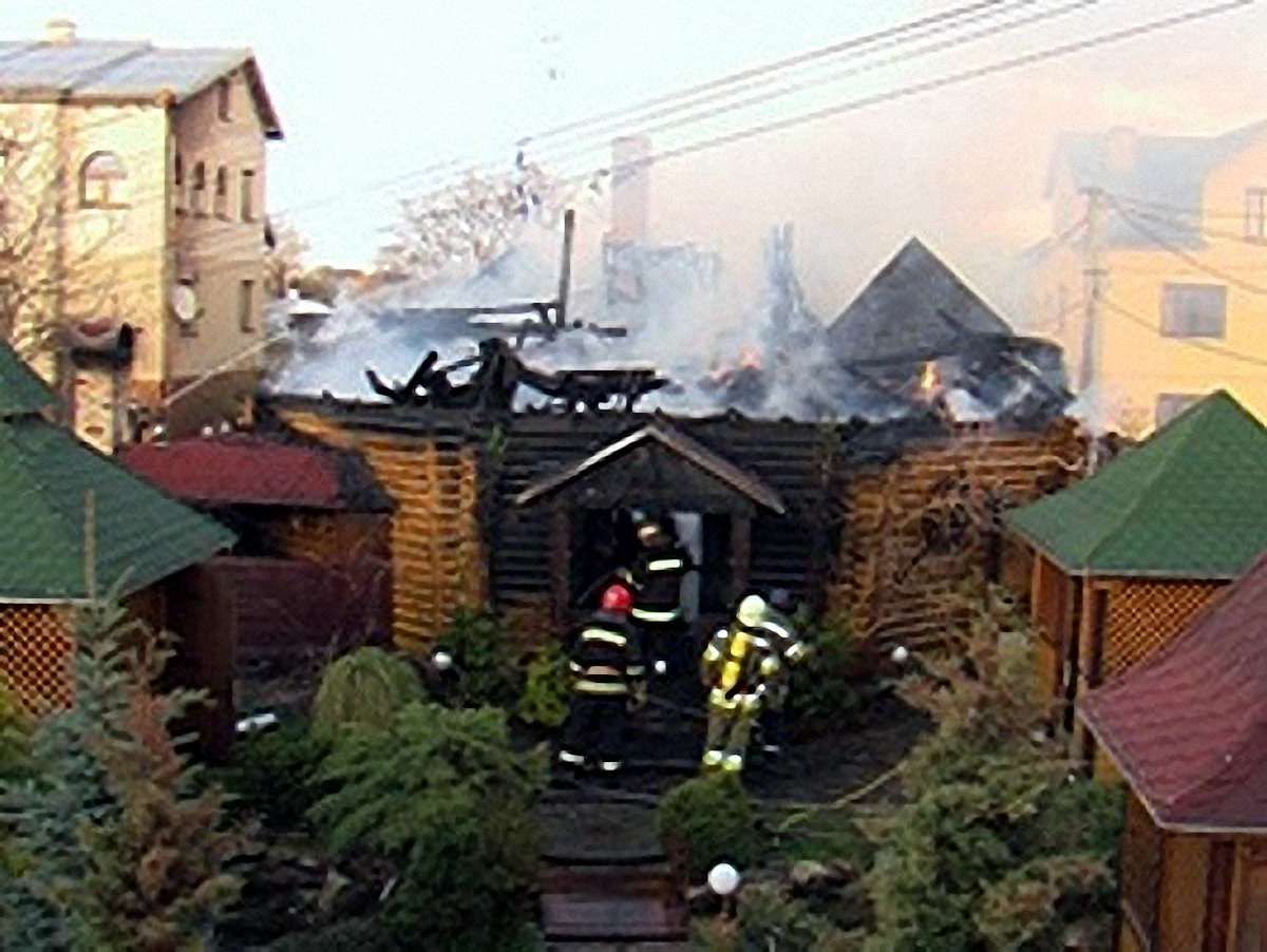 В Івано-Франківську вибухнуло кафе: загинув пожежник