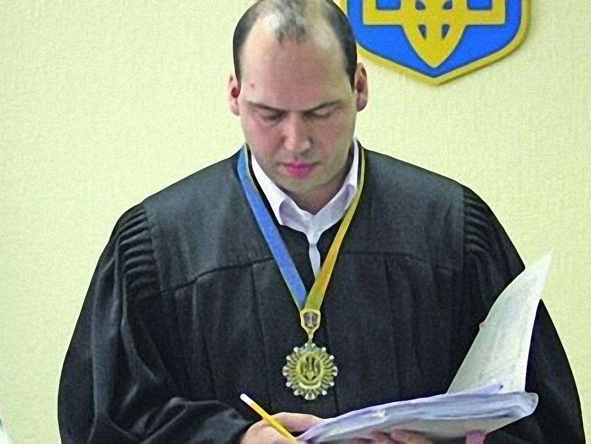 Суд вдруге відмовився відкривати справу проти судді Луценка