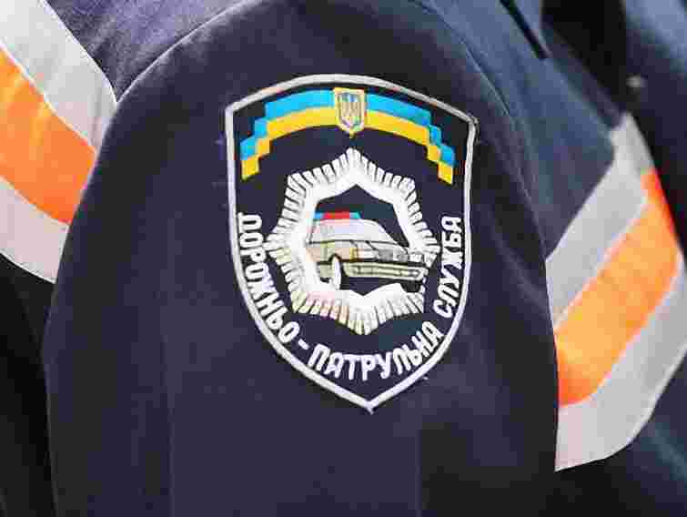 Мешканець Луцька зняв, як інспектор ДАІ відпустив порушника