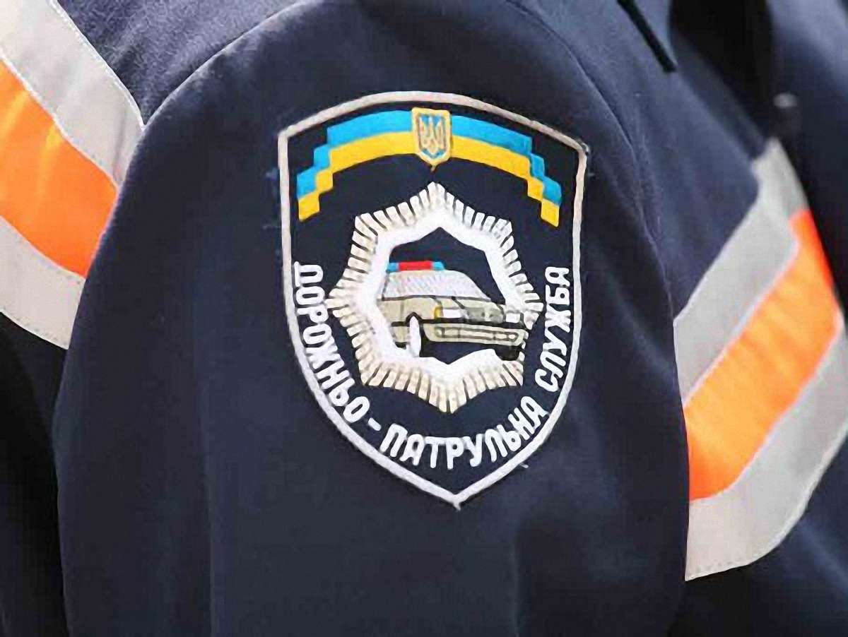 Мешканець Луцька зняв, як інспектор ДАІ відпустив порушника