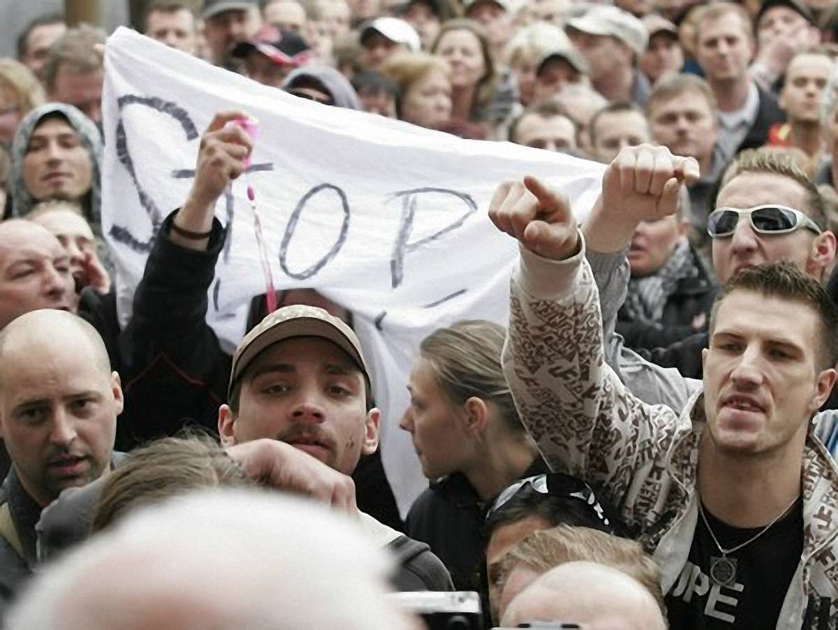 На акцію через побитого українця у Чехії прийшло 3 тис. людей