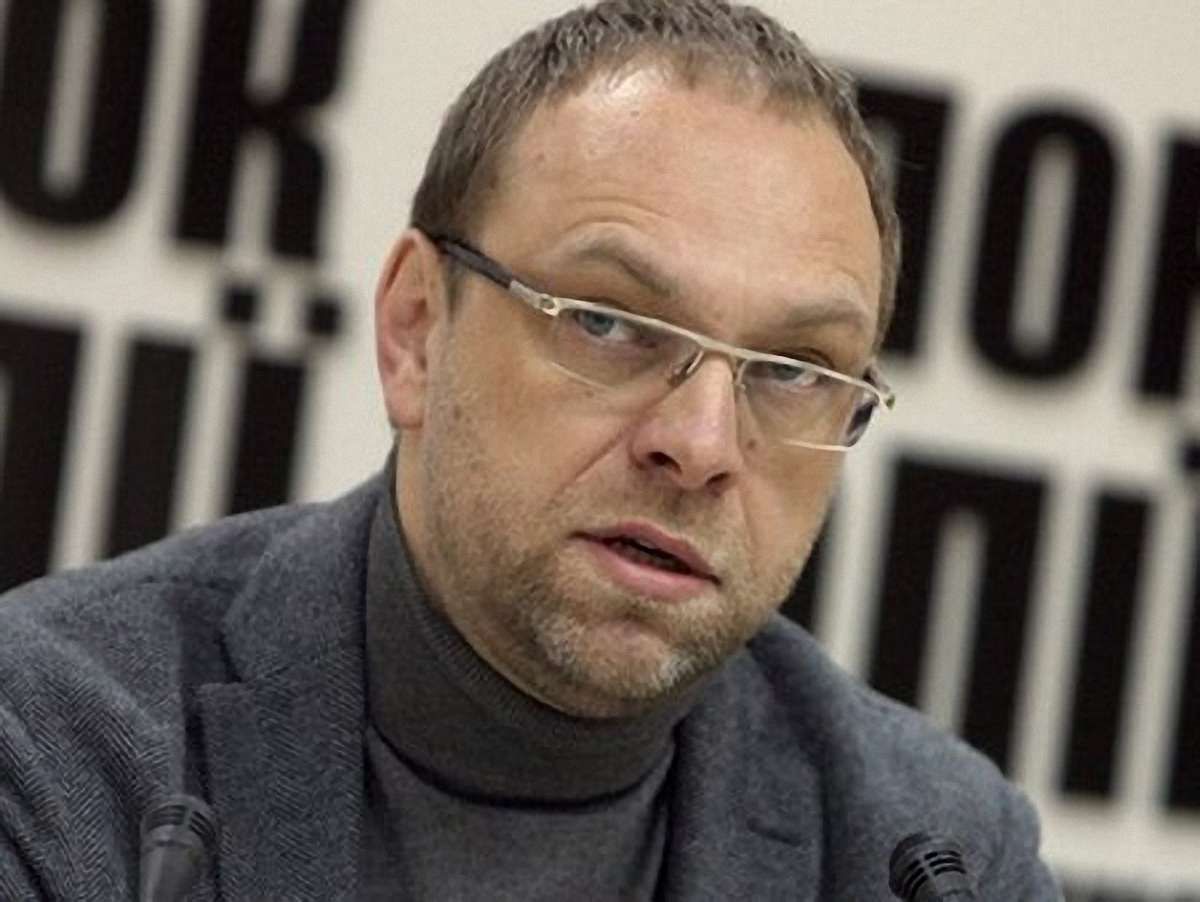 Власенко назвав прізвища тих, хто побив Тимошенко  