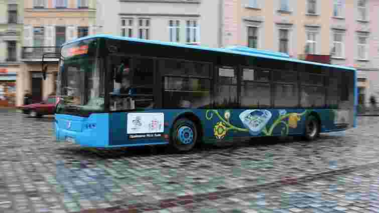 Автобус №18 у Львові запрацював у режимі трансферного квитка