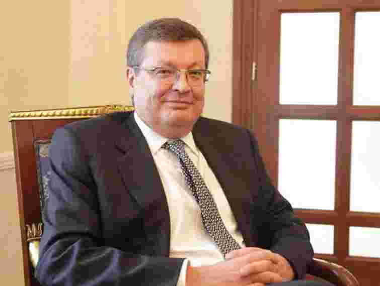 Торік глава МЗС отримав 278 тисяч доходу і Mercedes