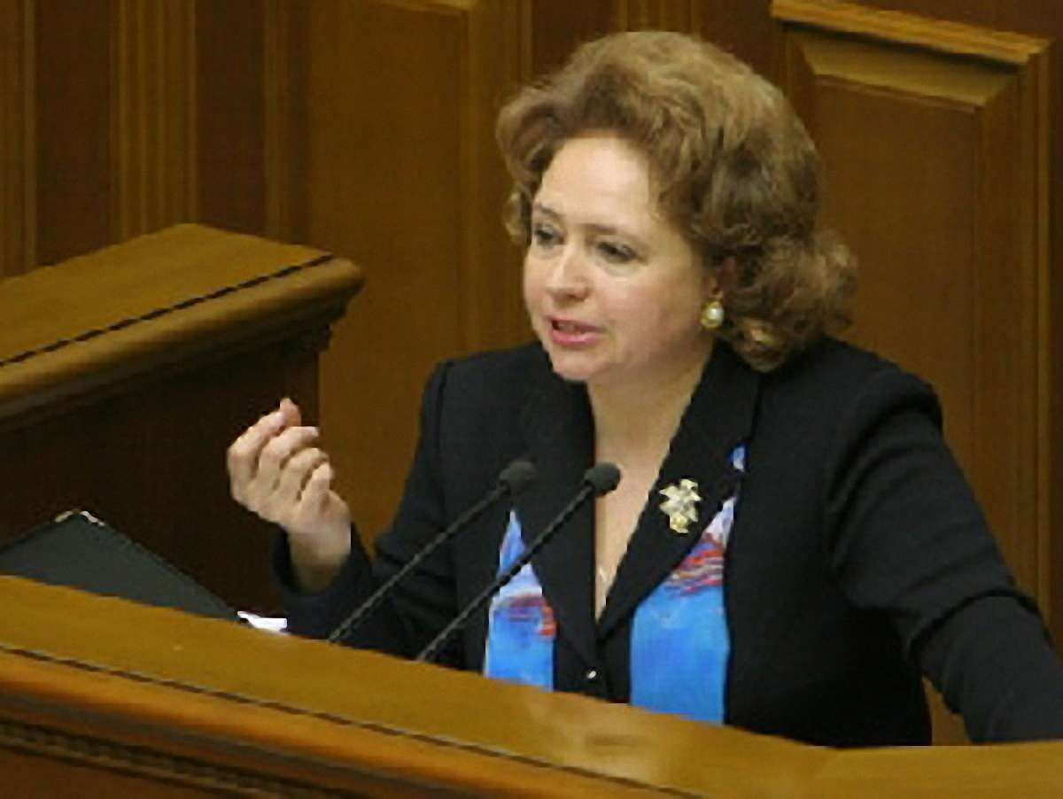 Карпачова заявляє, що захищає Тимошенко так само, як Колеснікова