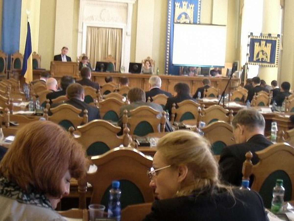 У Львівській міськраді депутати голосують без кворуму