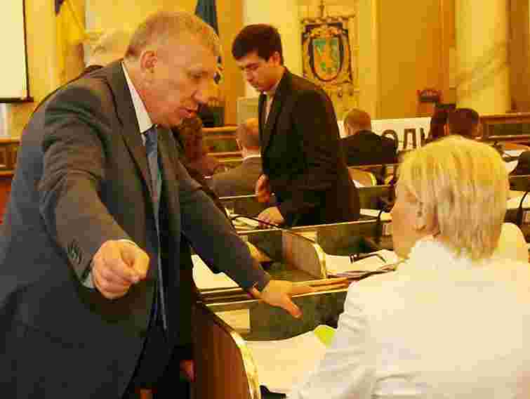 Львівська облрада хоче від держави грошей на медицину