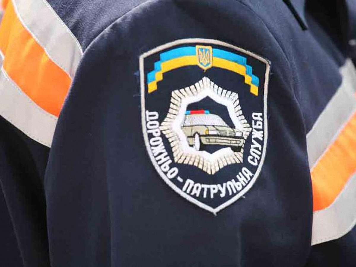У Львові водій іномарки погрожував інспекторам ДАІ 