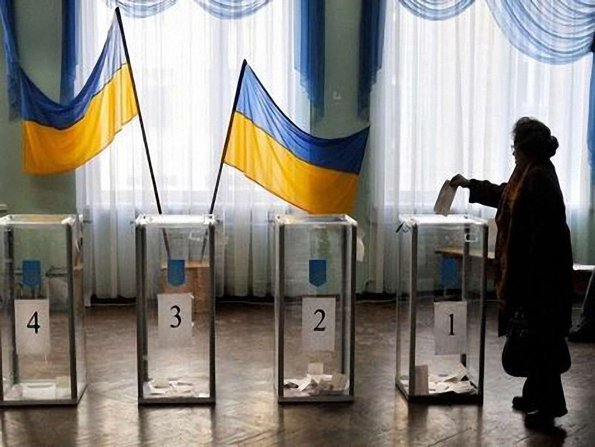 Януковича підтримали б19,3% українців, Тимошенко – 10,8%,– опитування