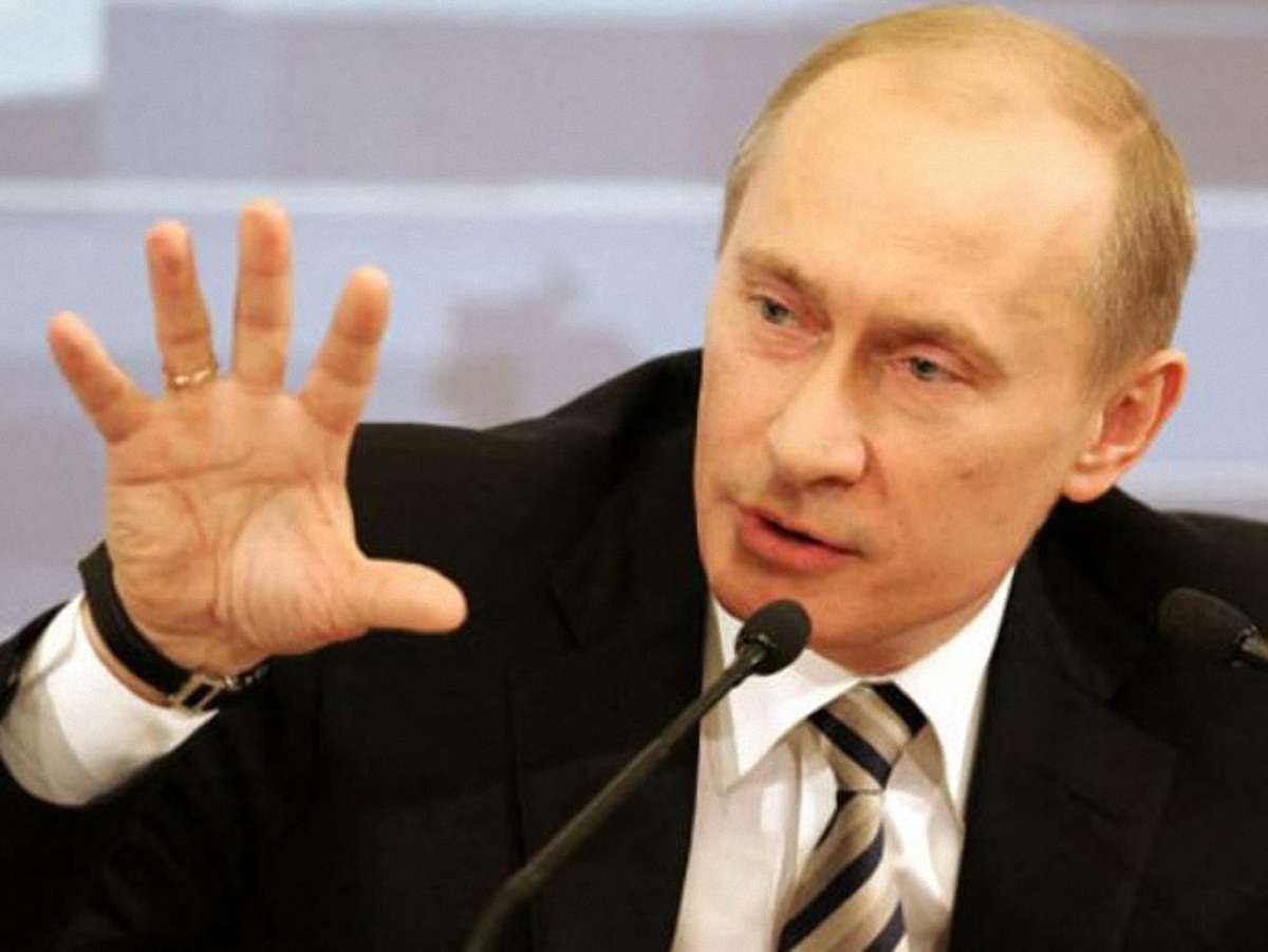 Путін робить усе, щоб перешкодити демократичному розвиткові сусідів, – експерт