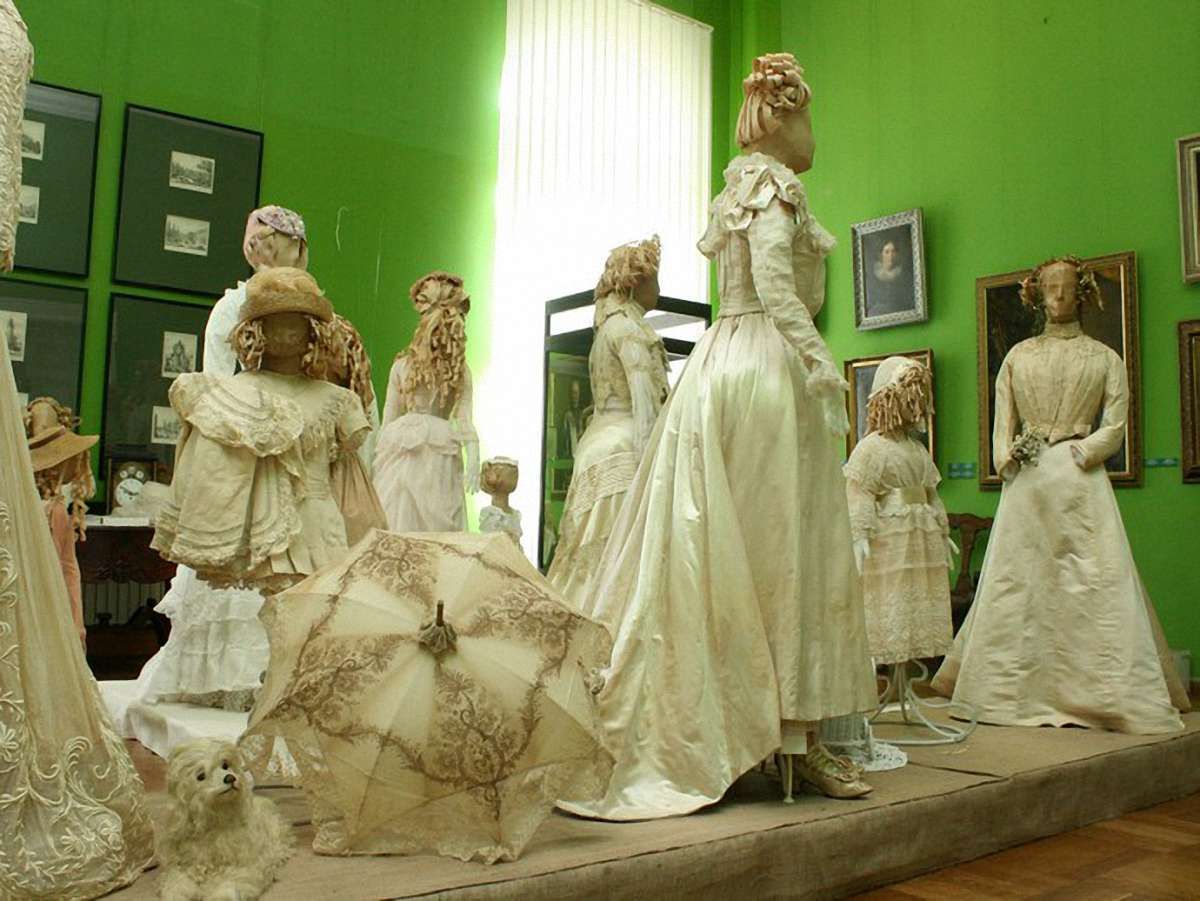 У Львові відкрився «Модний салон XIX століття»