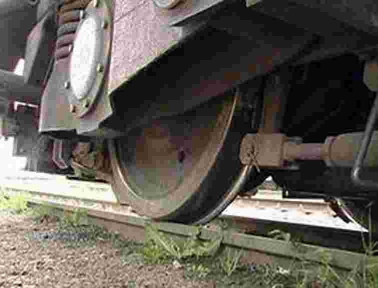 Потяг смертельно травмував львів’янина